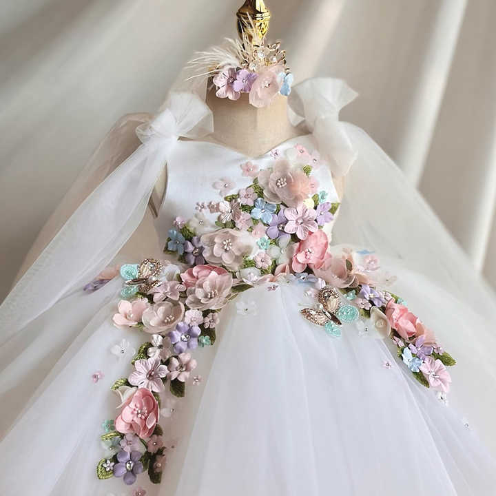 Samantha - Whiteflora