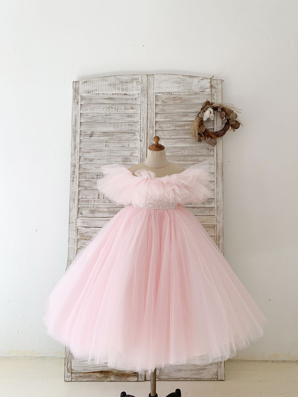 Pia (Made To Order)